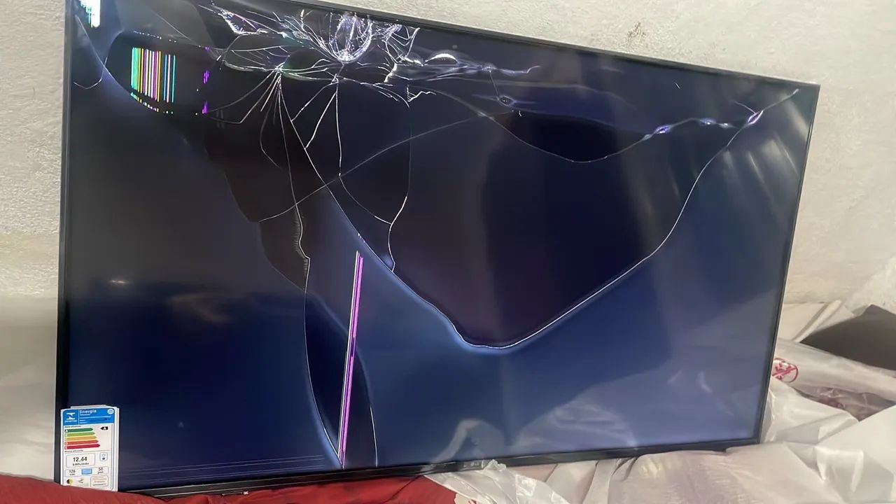 Smartv lg 50 polegadas nova lacrada veio tela quebrada - Foto 2