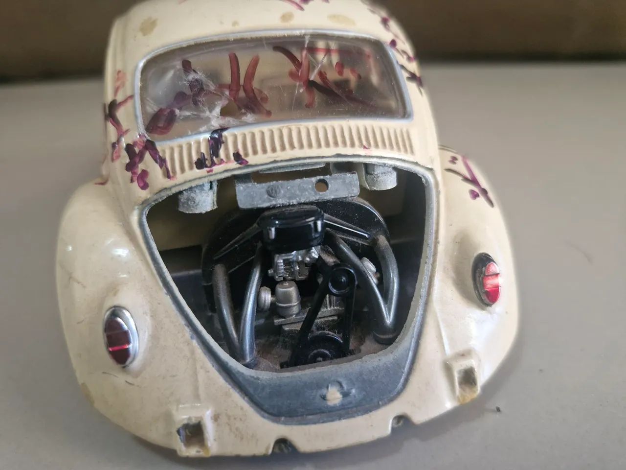 Antiguidade- retirada peças ou restauro - fusca antigo metal - Foto 2