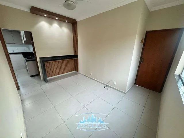 Código 4815 - Vende apartamento, 02 quartos, sendo 01 com sacada, sala/ copa com armários, - Foto 2