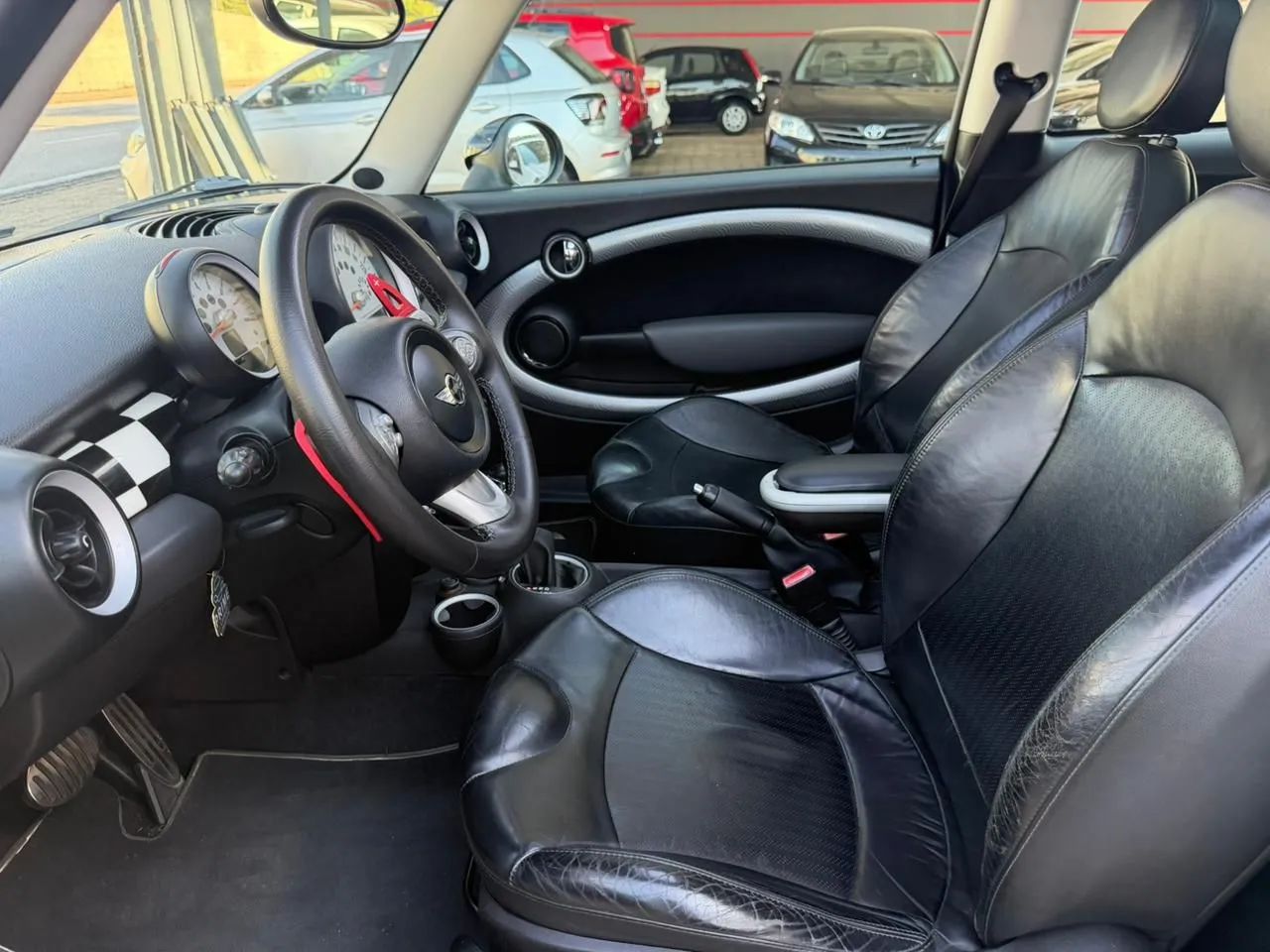 MINI Cooper S 1.6 Aut., foto 10 de 12