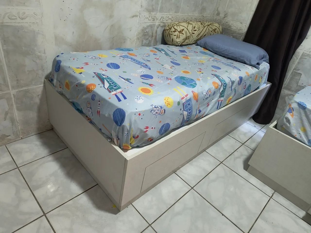 Cama solteiro planejada 