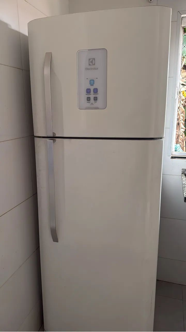 Vende - se uma geladeira e uma tv 32 polegada  - Foto 3
