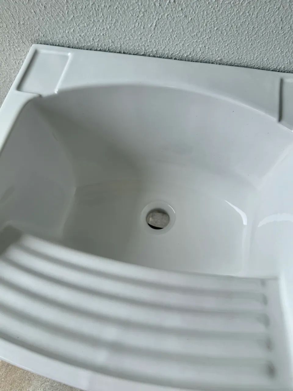 Tanque Deca 40L em louça branca com coluna - Foto 3