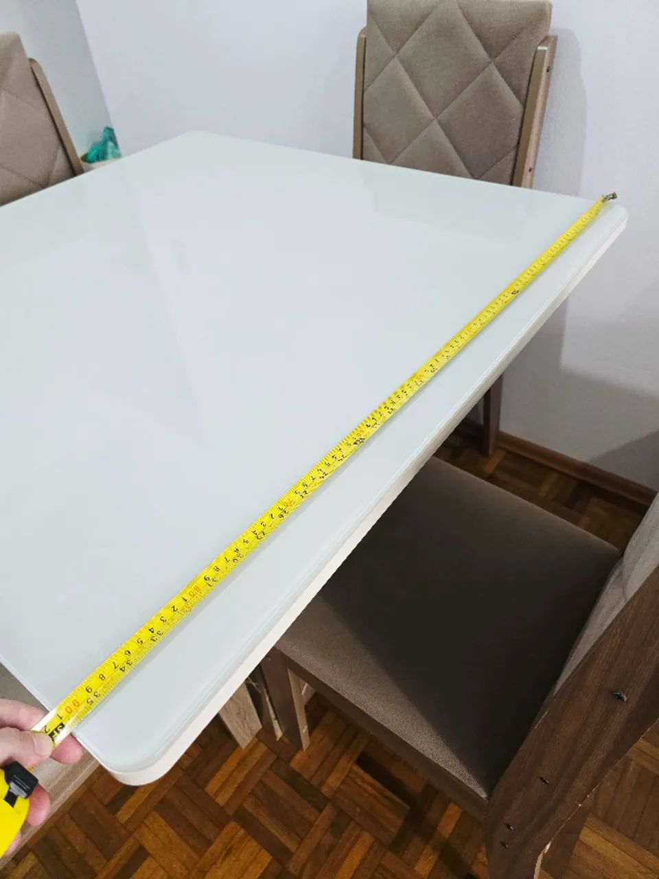 Vendo mesa de jantar com 4 cadeiras - Foto 2