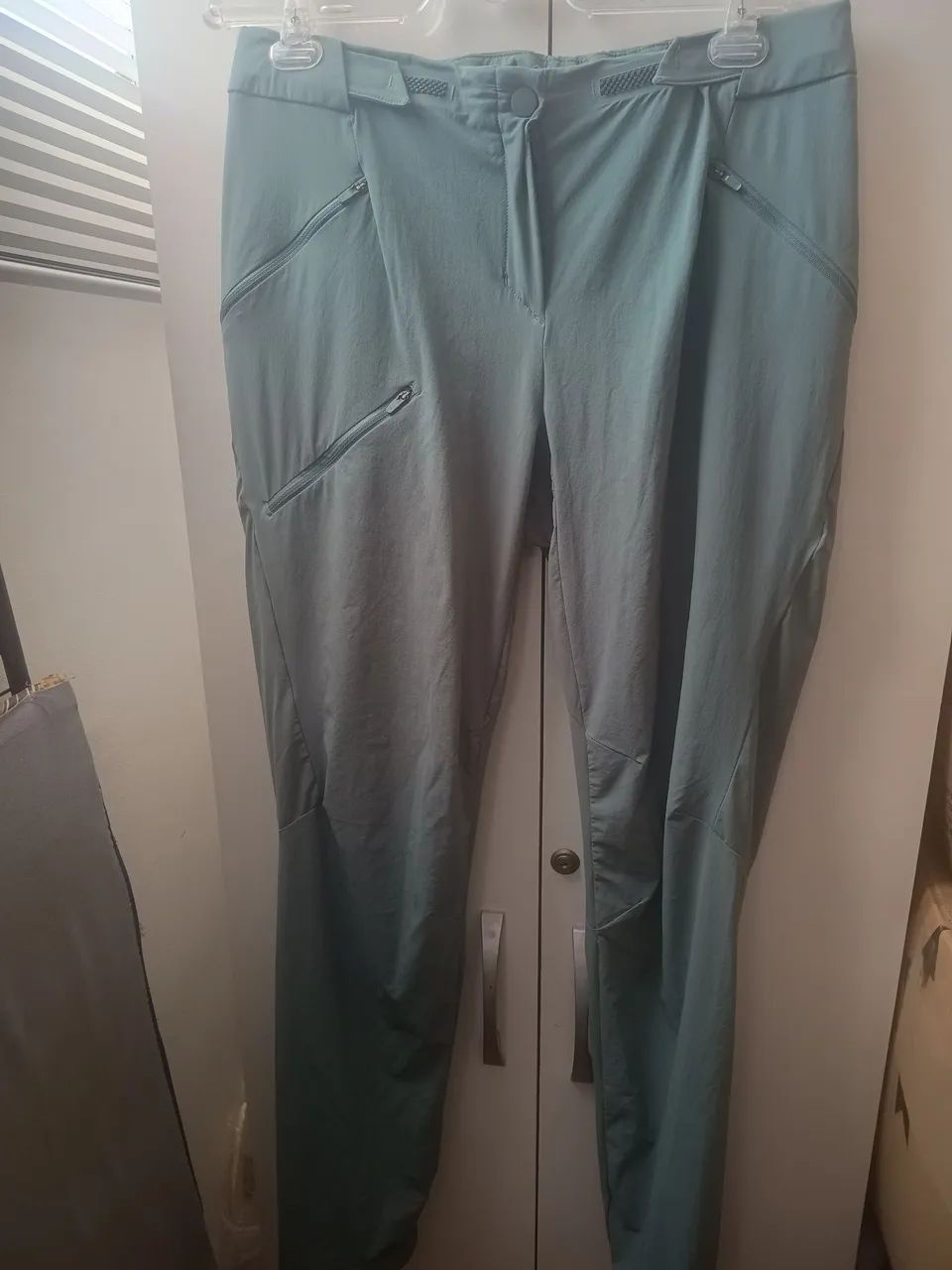 Calça Decathlon Cinza Para Caminhadas - Foto 5