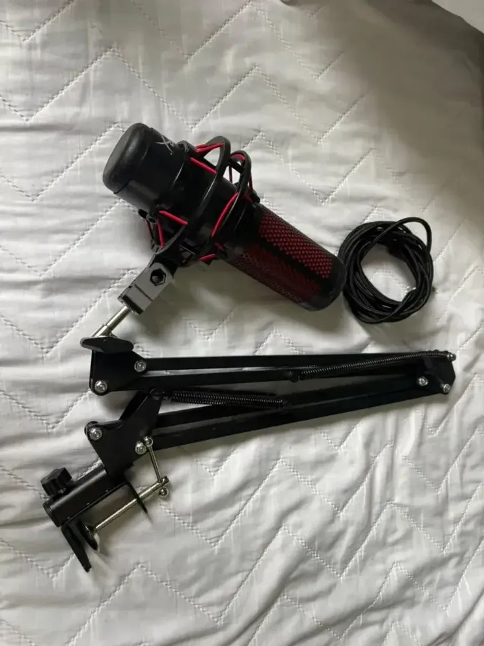 Microfone HyperX Quadcast com Braço Articulado - Foto 4
