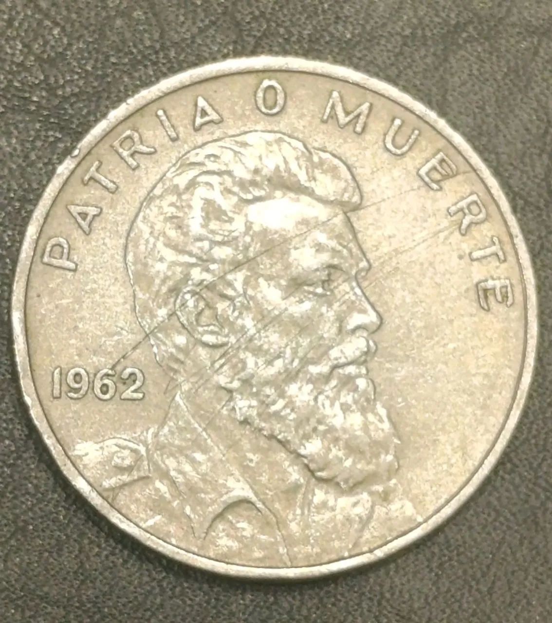 Moeda 40 centavos 1962 de Cuba  - Foto 2