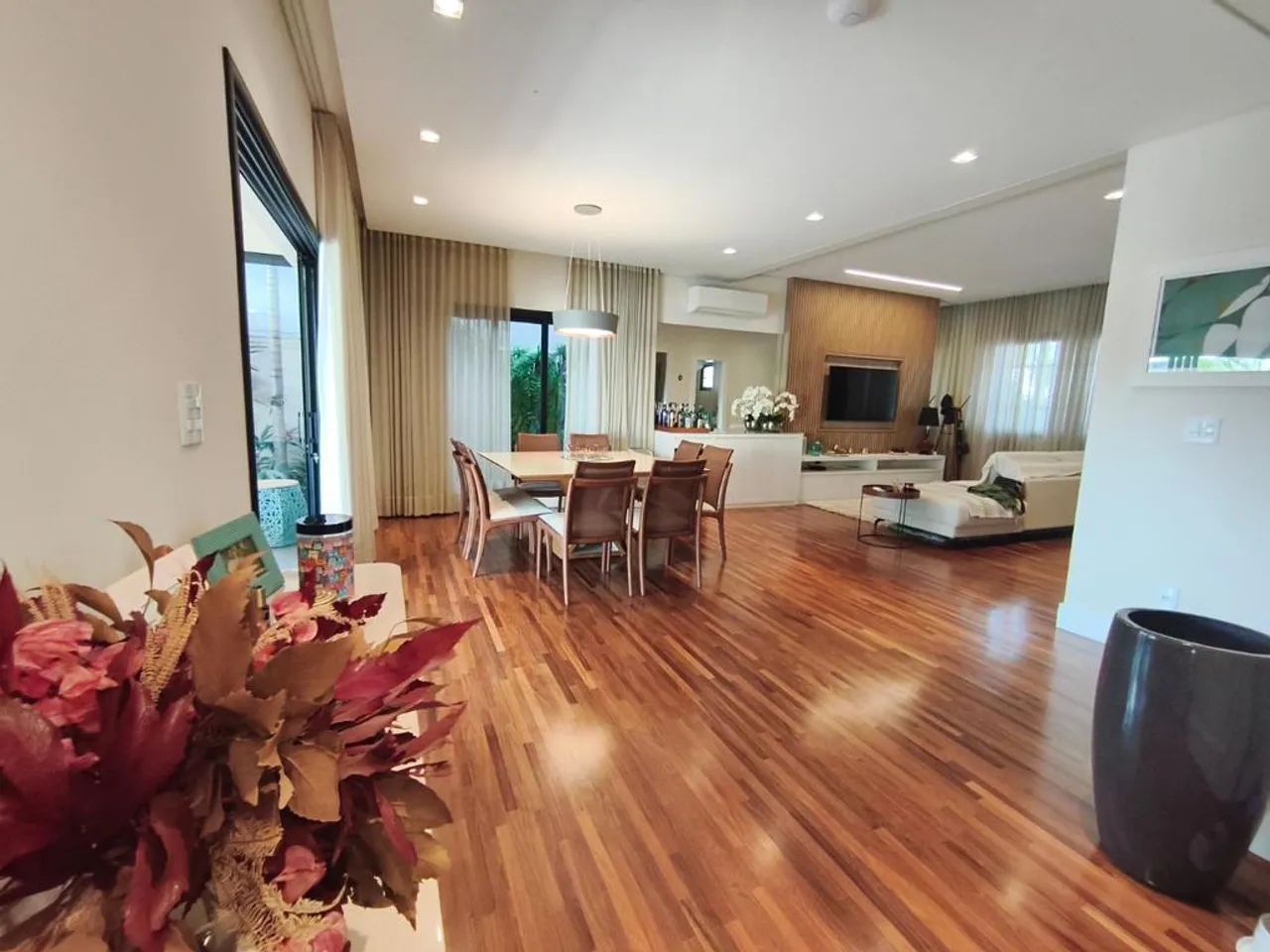 Casa para alugar em Campinas, Alphaville Dom Pedro 3, com 3 suítes, com 340 m² - Foto 3