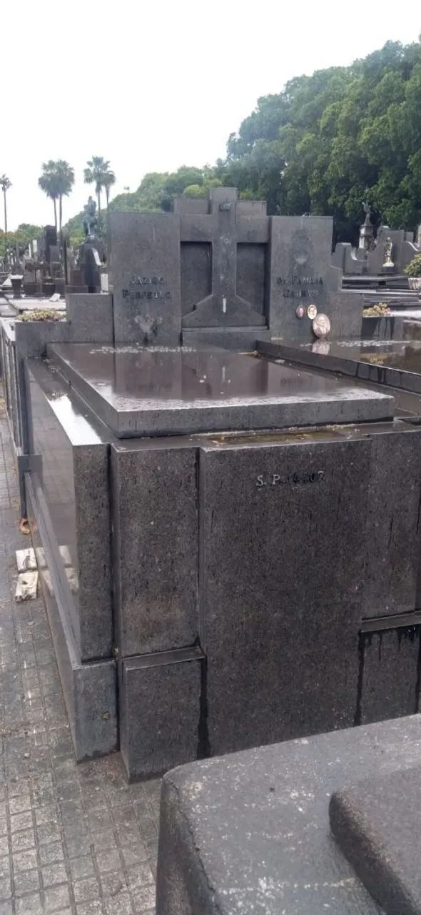 Jazigo vazio túmulo em mármore  - Foto 2
