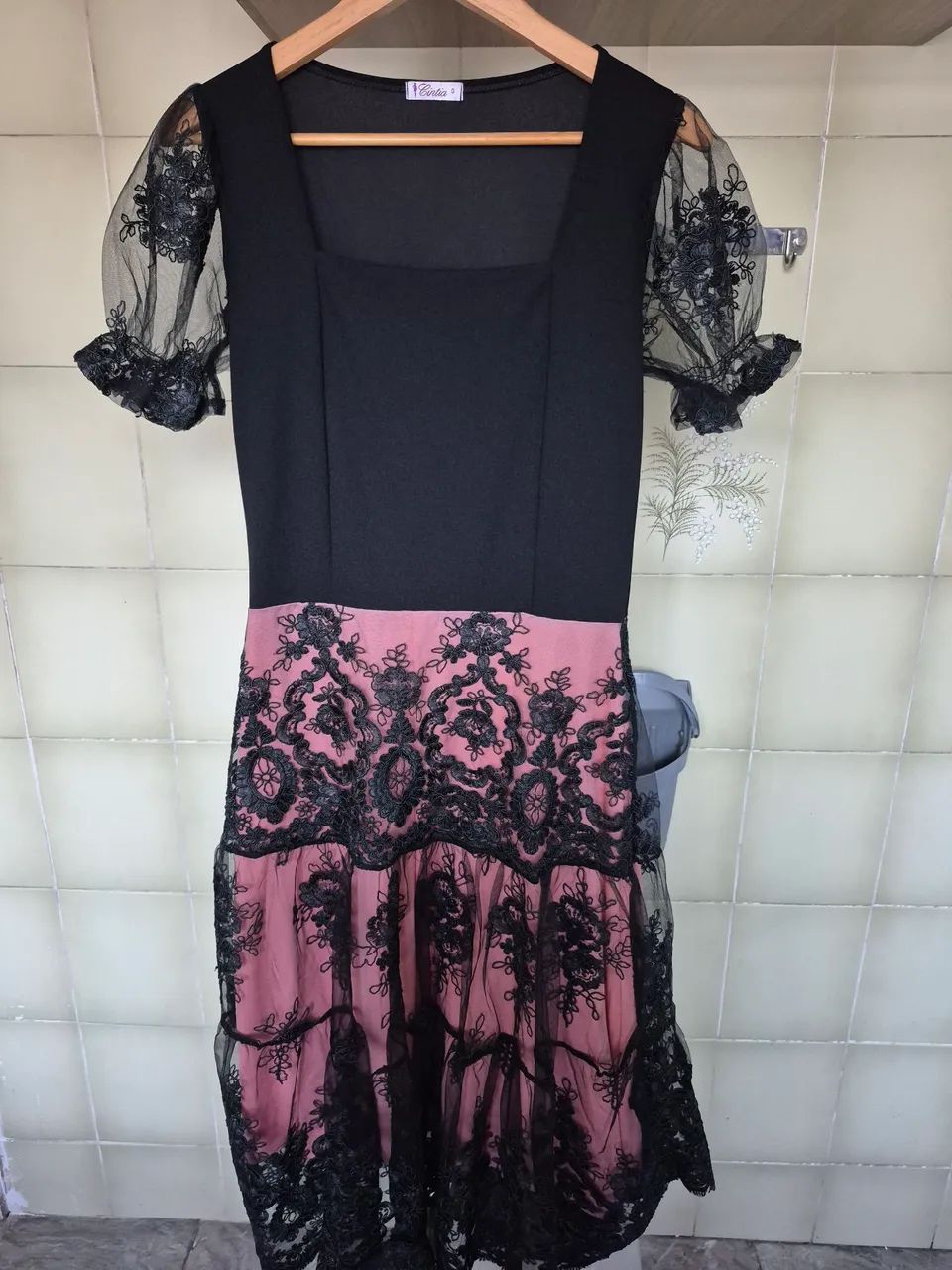 Lindo vestido rendado em tuli - Foto 2
