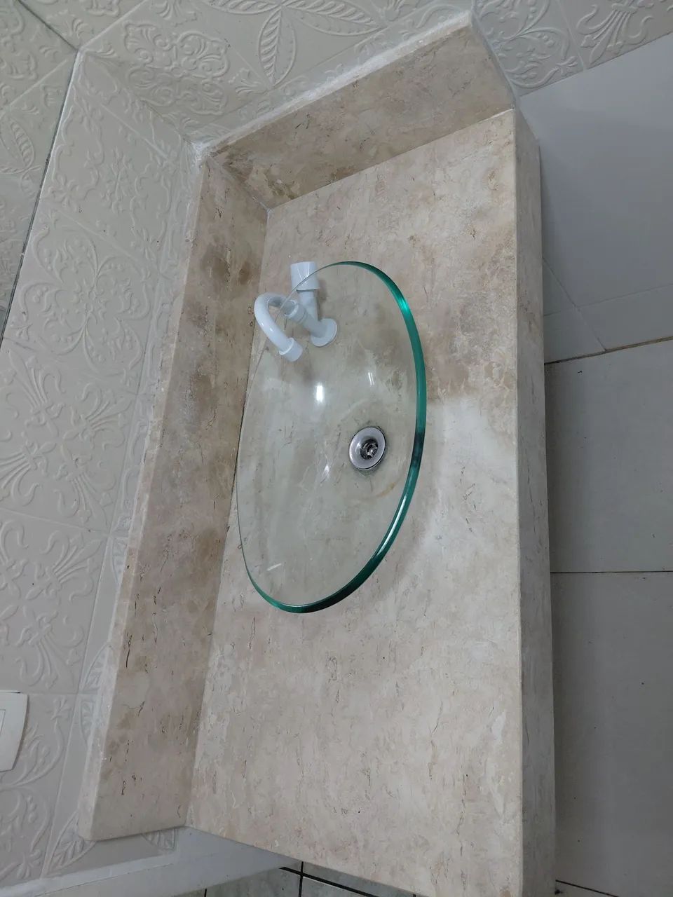 Jogo para banheiro-Bancada de mármore e Cuba de vidro. - Foto 2