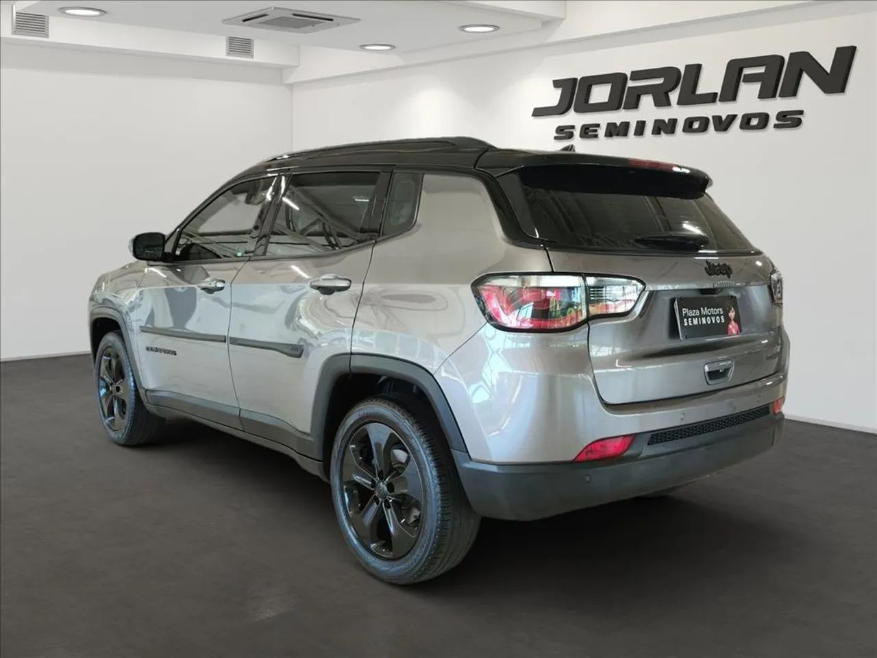 Jeep Compass Night Eagle 2.0 4X2 Flex 16V AUT 2018 - Foto 4