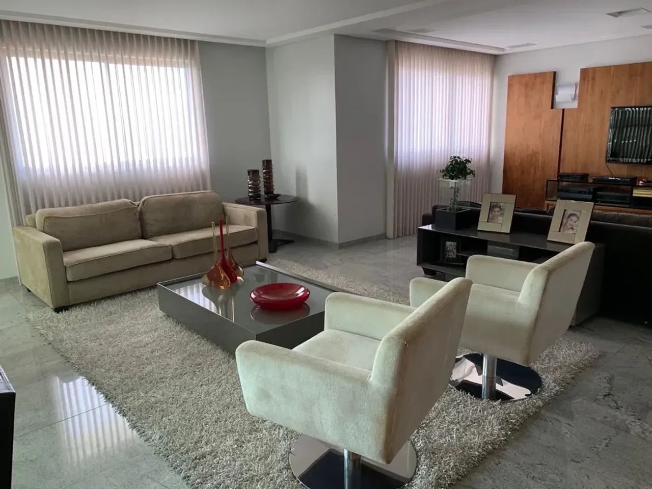 493- Edifício Saint André, 208m², 4 suítes, 3 vagas, área lazer