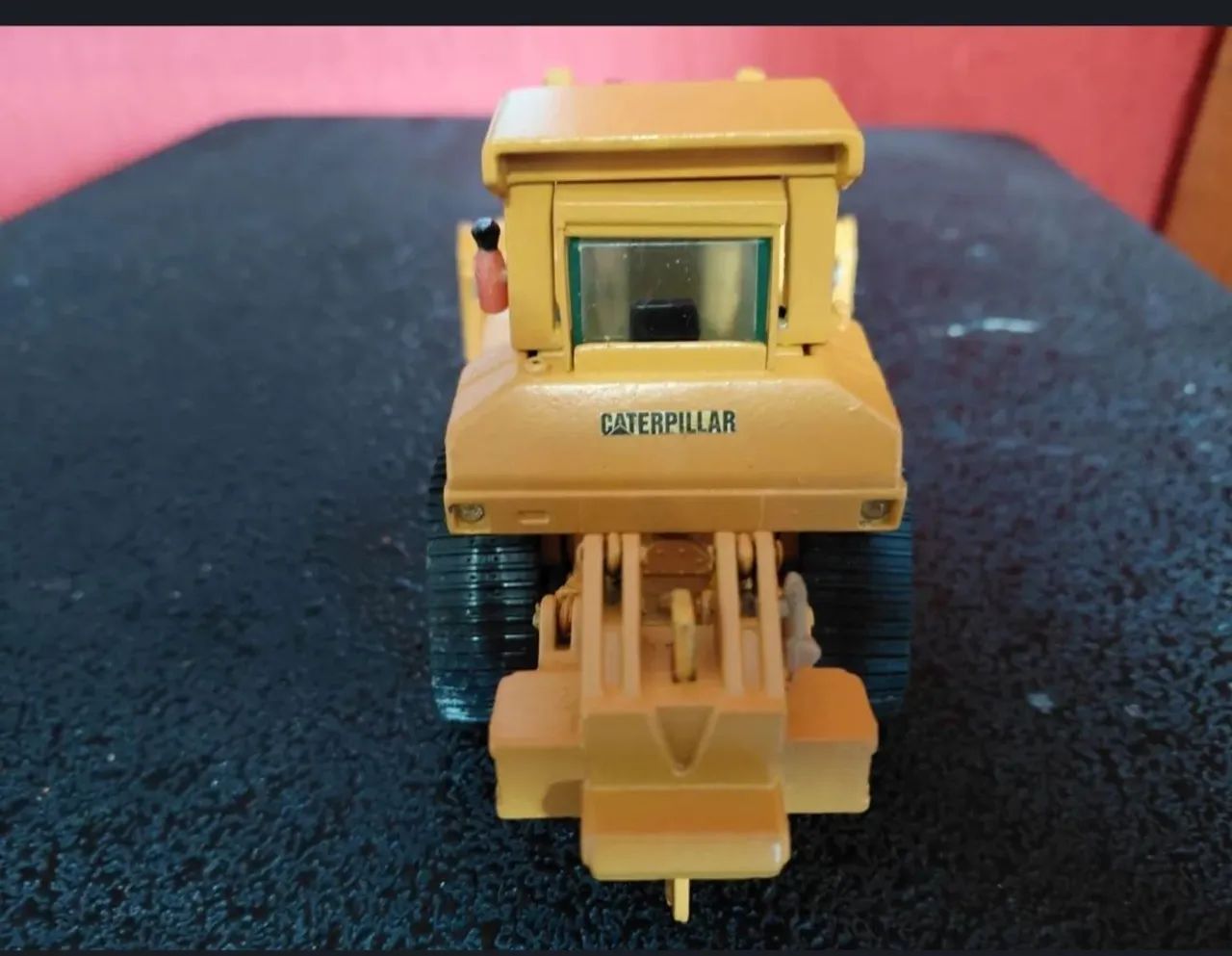 Miniatura de trator caterpillar - Foto 4