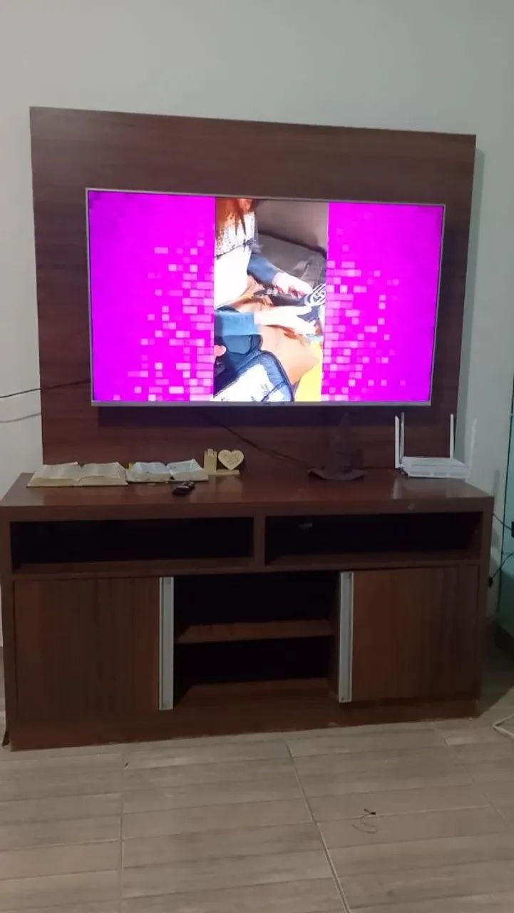 Rack e painel praticamente novo !!