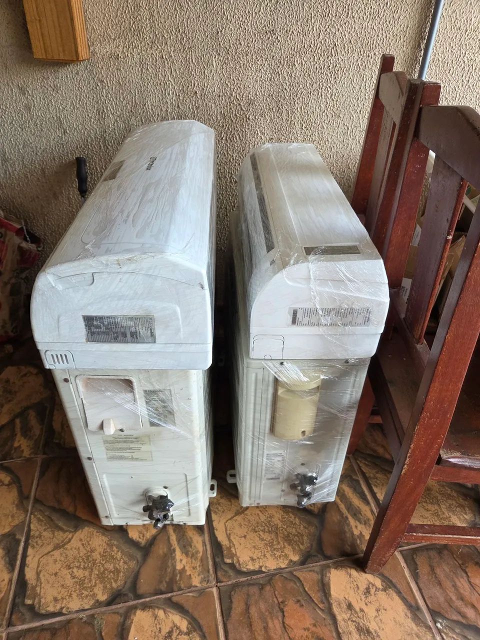 Split 12.000 btus 220v classe A gelando com gás e limpo só instalar  - Foto 3