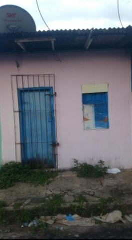 Vende-se uma kit-net bem localizada - Foto 2