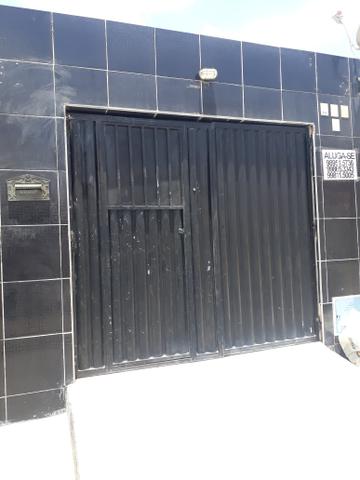 Alugo na rua 69 n- 927A Jereissati 2