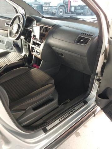 Vendo ou troco por Saveiro cabine dupla. um Cross Fox completo - Foto 9