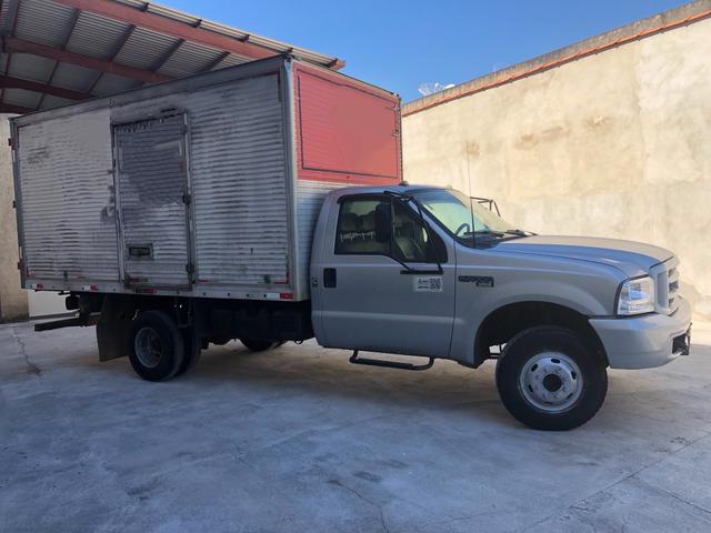 Ford F4000 baú Extremamente Nova em perfeito estado e baixa km - Foto 4