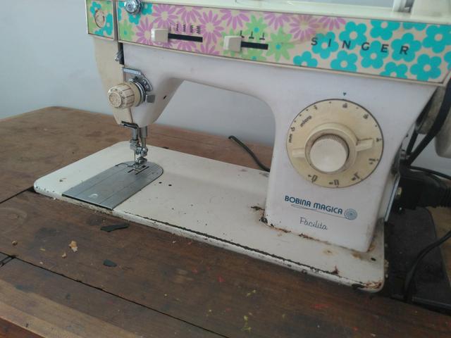 Máquina de costura Singer