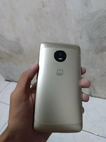 Moto G5