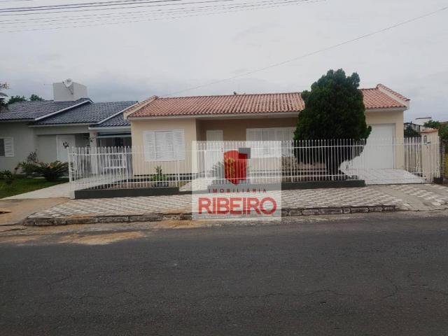 Casa com 4 dormitórios à venda, 220 m² por R$ 600.000 - Cidade Alta - Araranguá/SC