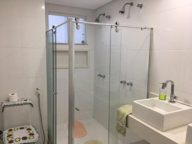 Incrível Casa 4/4, 460m², dois andares, em Alphaville II! Oportunidade única! - Foto 20