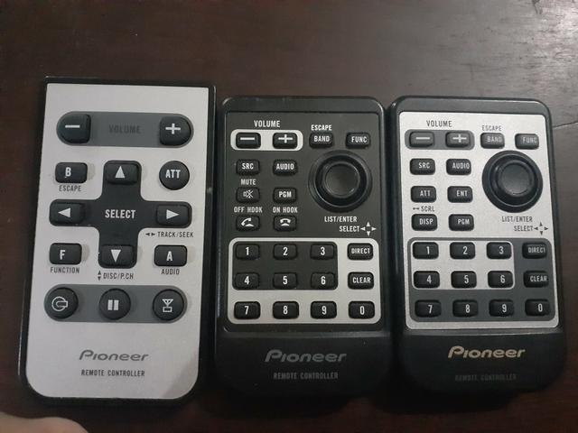 Controles de rádio de carro pioneer