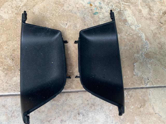 Acabamento forro porta dianteiro ford new fiesta original cada 30 reais - Foto 3