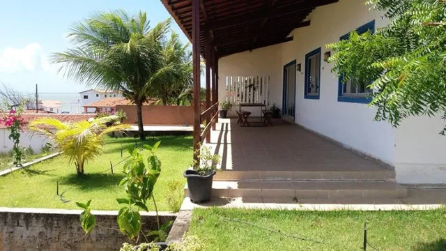Casa em condominio à beira mar com segurança