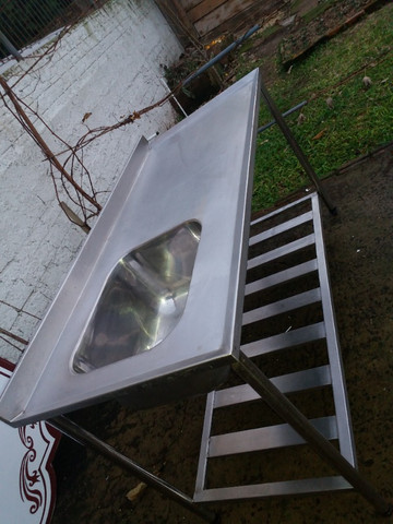 Mesa em inox, pia em inox 1,90m X 0,70 - Foto 3