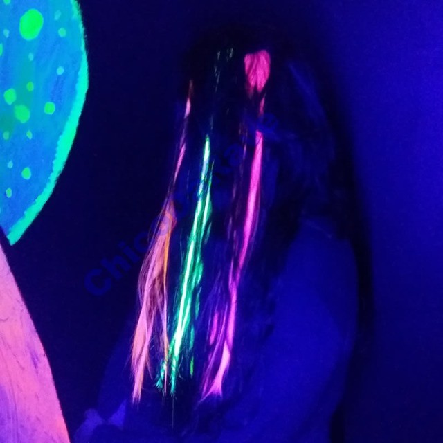 Aplique Mecha Fluorescente Cabelo brilha na luz negra