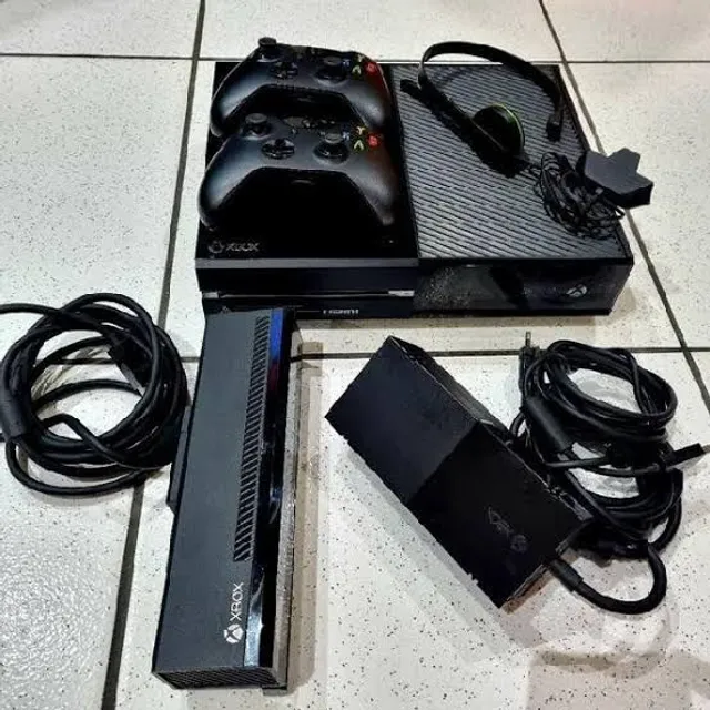 Xbox One Fat Preto 500gb C/Kinect e 3 Jogos