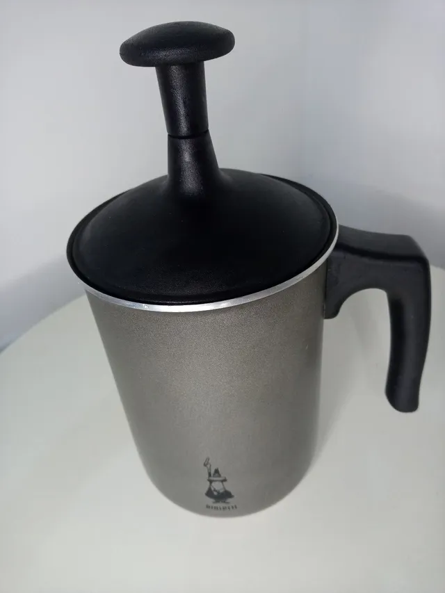 Bialetti - Tutto Crema manual milk frother 240 ml