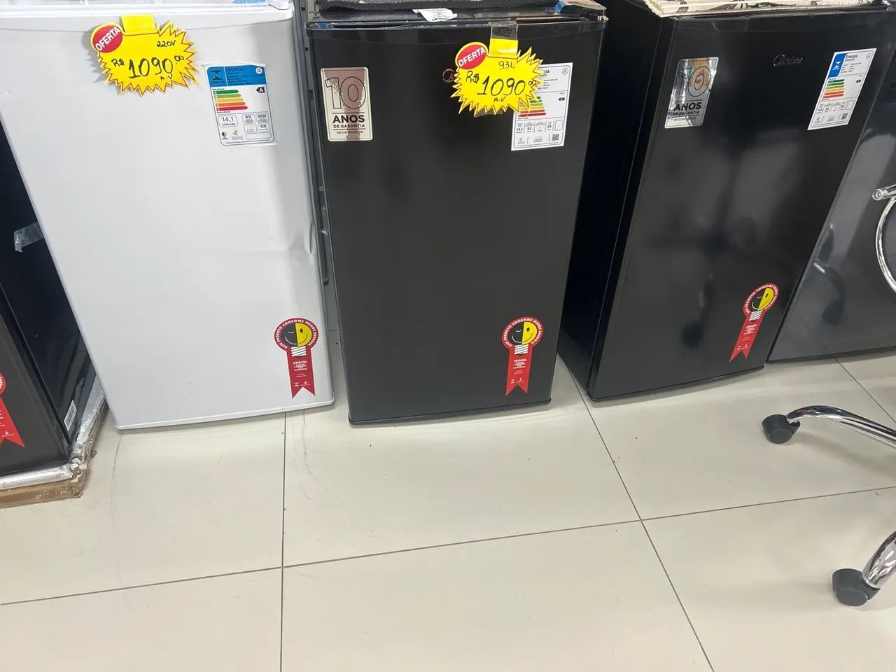 Frigobar Midea 93 litros só 899 - Foto 2