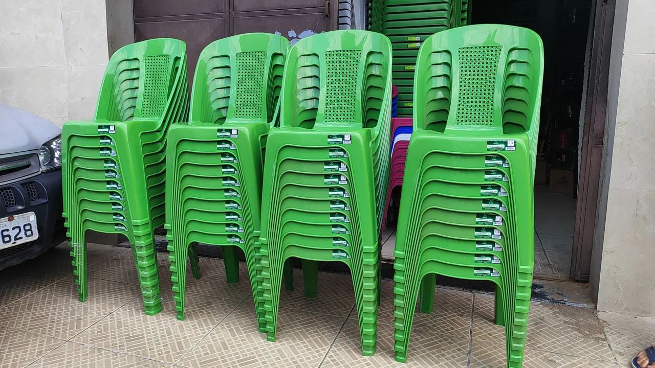 Cadeiras de Plástico Verde  - Foto 3
