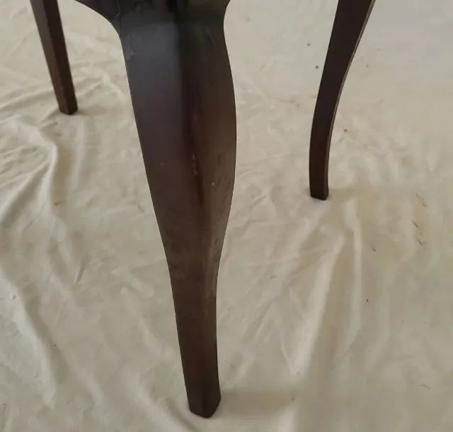 Mesa auxiliar Lateral ou apoio madeira nobre pernas torneadas Estilo Ingles *Descrição - Foto 5