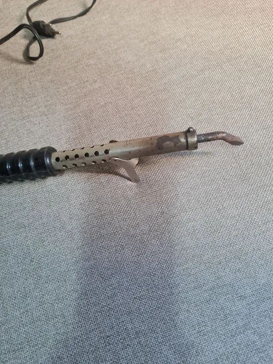 Ferro de Soldar antigo - marca A.G - Foto 2