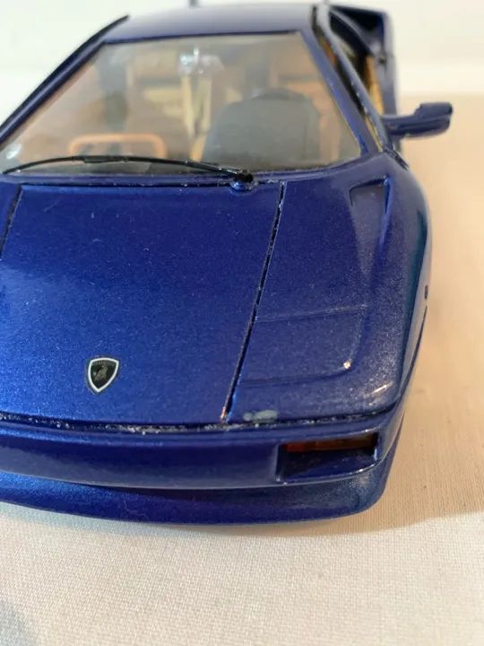 Lamborghini Diablo 1/18 Escala azul Bburago Mare In Italy Ler Descrição  - Foto 3