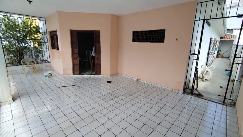 Vendo Casa 4/4 - Jd. Cid. Universitária - Próx. Extra