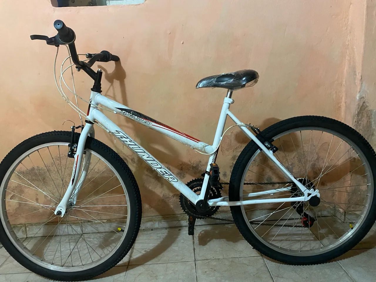 Vendo bicicleta aro 26 nova com plástico nunca usada