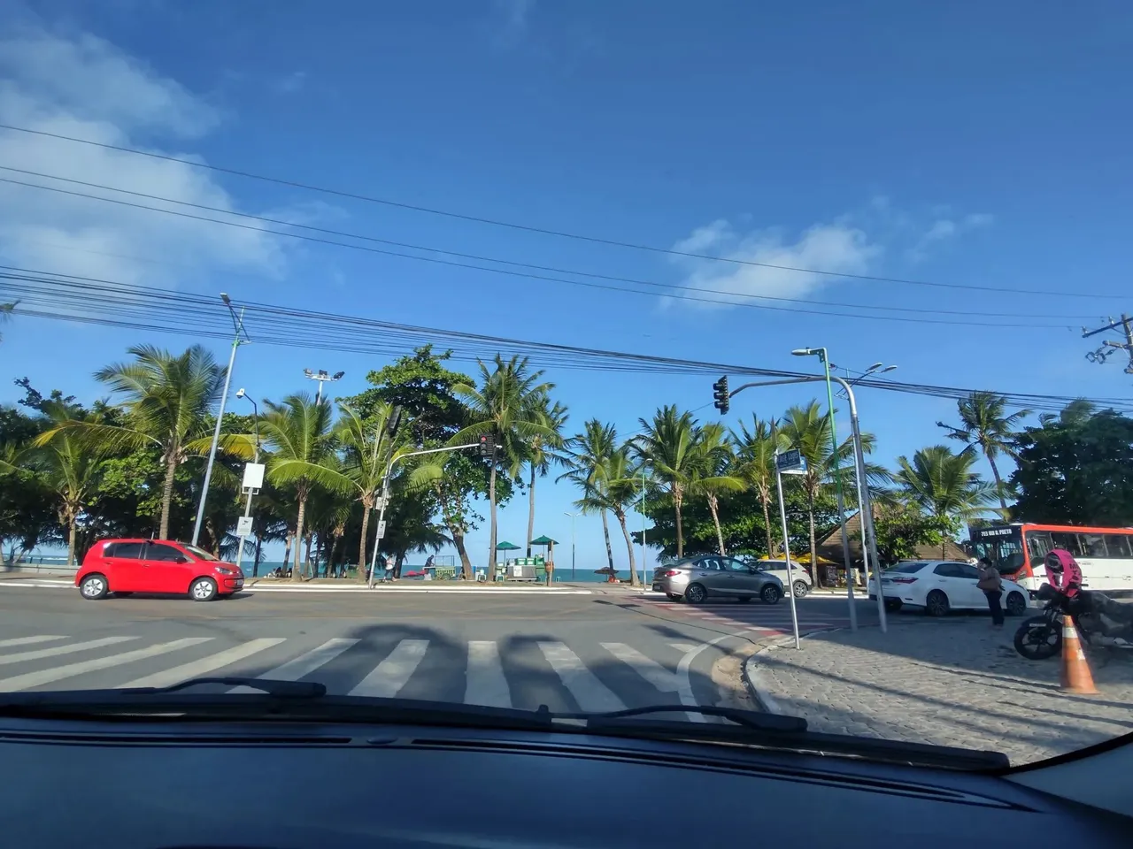 Alugo apartamento 3 quartos com 130m na ponta verde - Maceió - AL