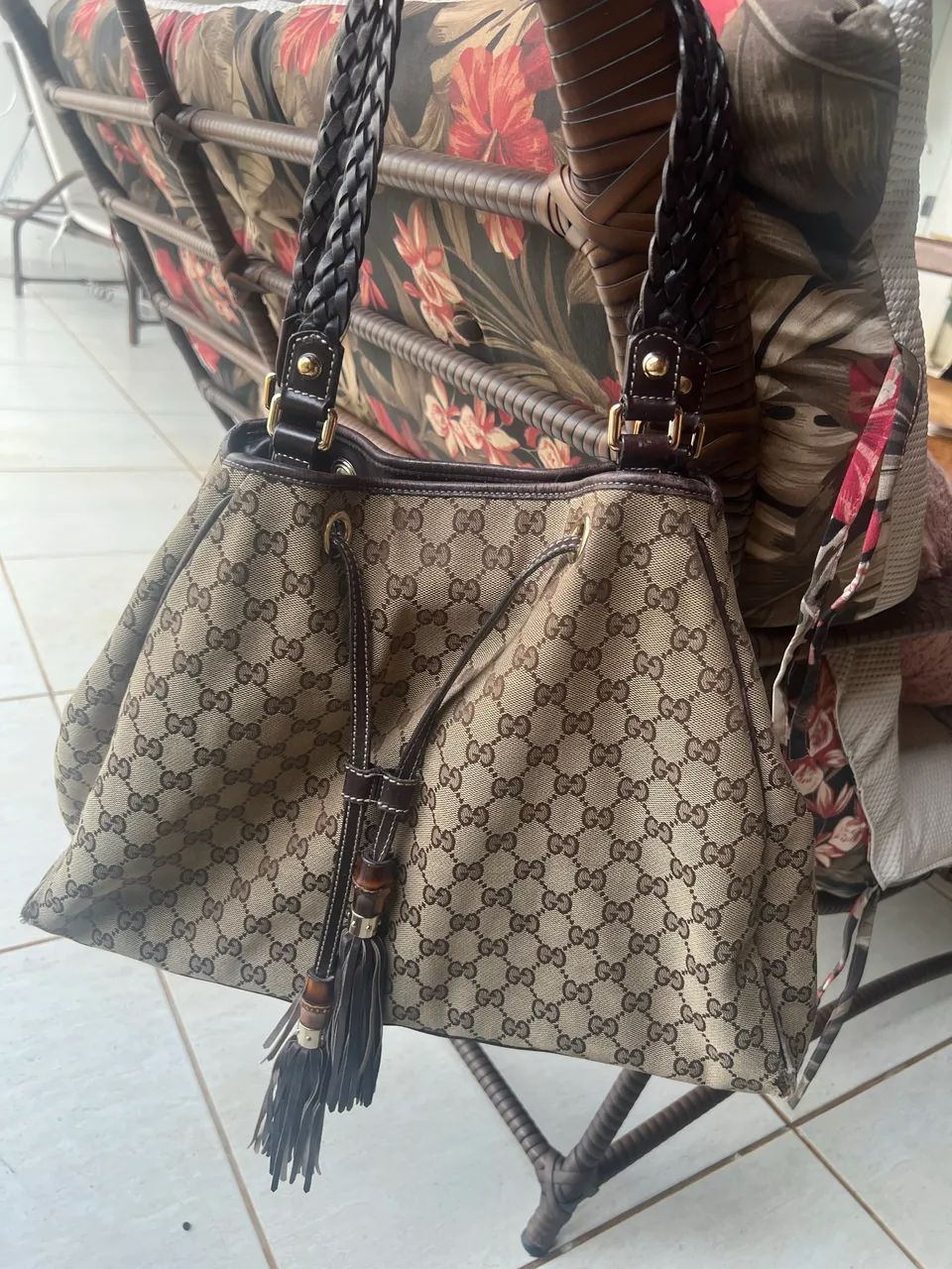 Bolsa Gucci em Canvas GG