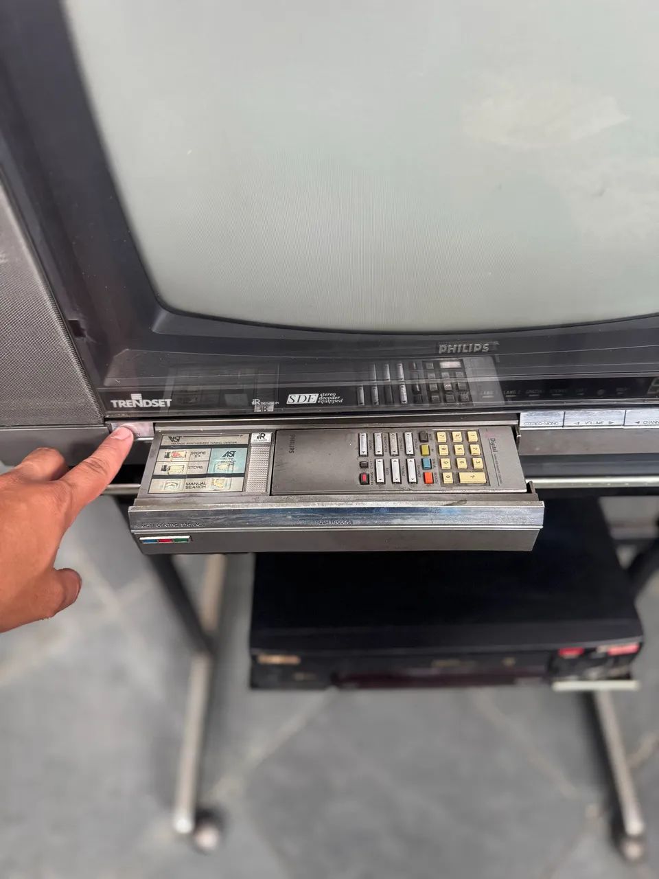 Vintage Phillips Trendset TV from the 80s! Rarity for collection!64418592855809120