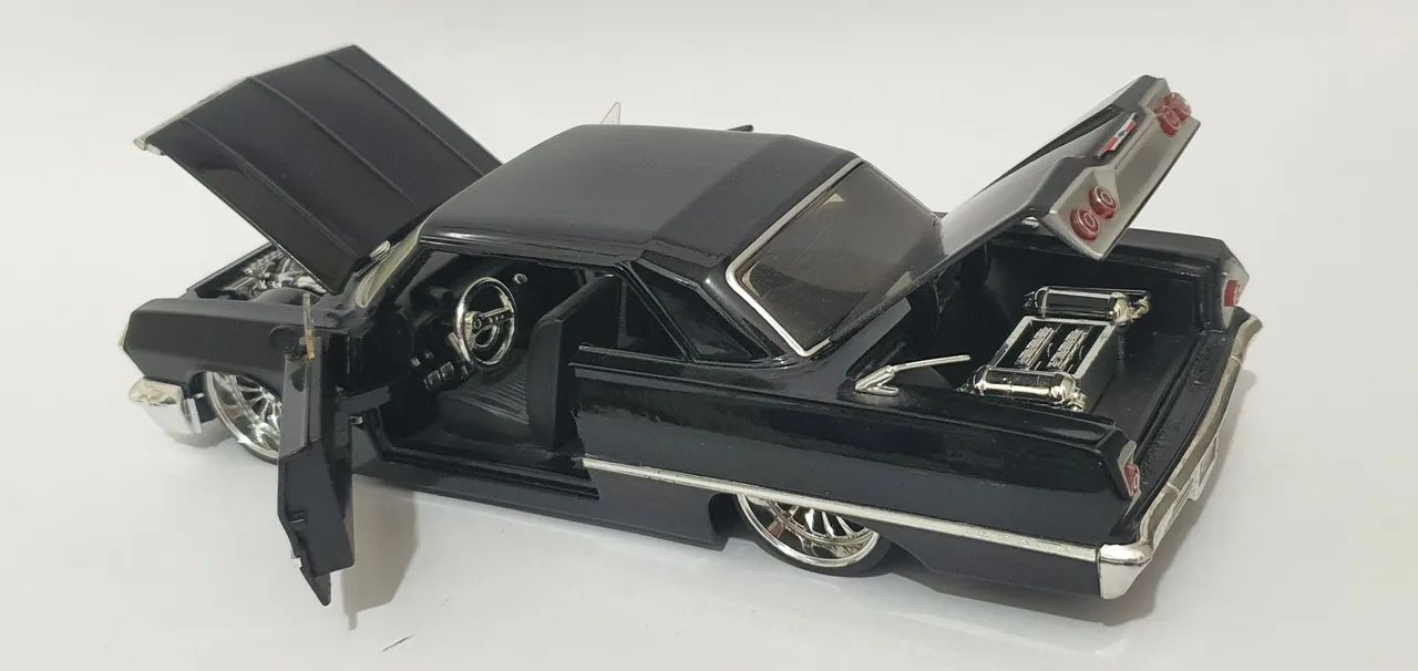 Chevy Impala 63 Jada Toys 1:24 - Hobbies e coleções - Jardim