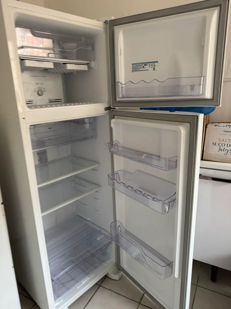 Refrigerador Electrolux Frost Free, 310 litros   - Foto 2