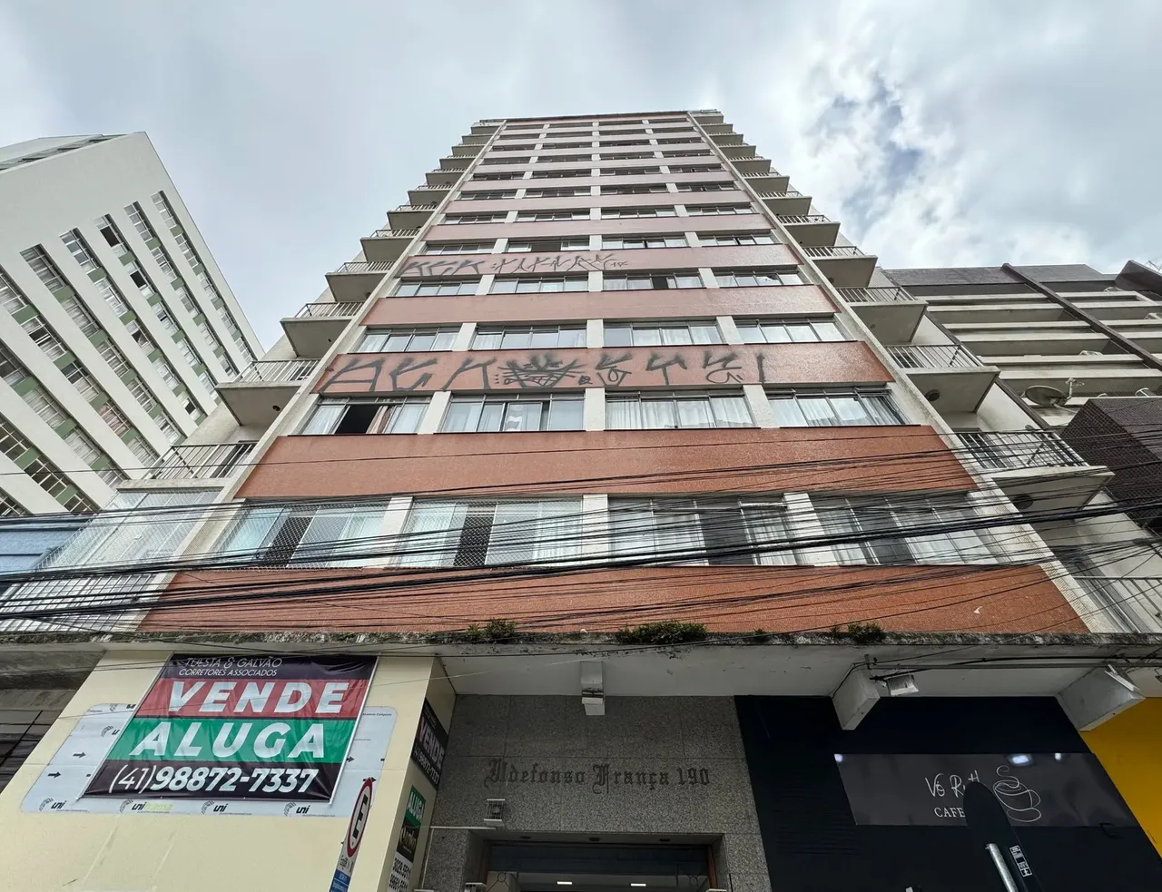 Apartamento 2 dormitórios para locação no Centro de Curitiba