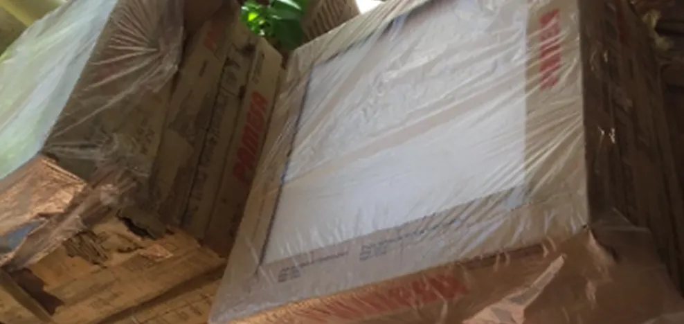 14,4 m² ---10 CAIXAS DE PISO CERÂMICA BRANCO
