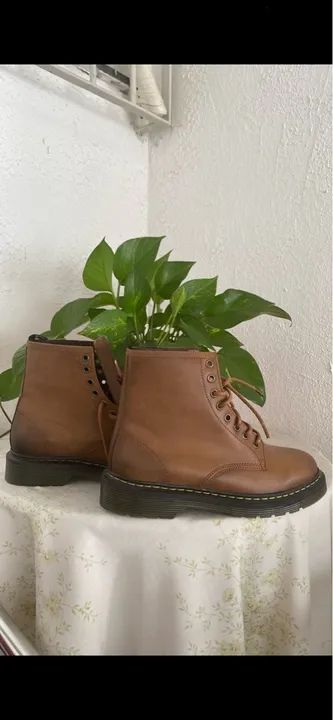 Bota marrom Colcci